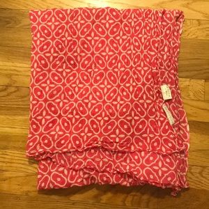 Shiraleah Chicago | oversized pink and white scarf